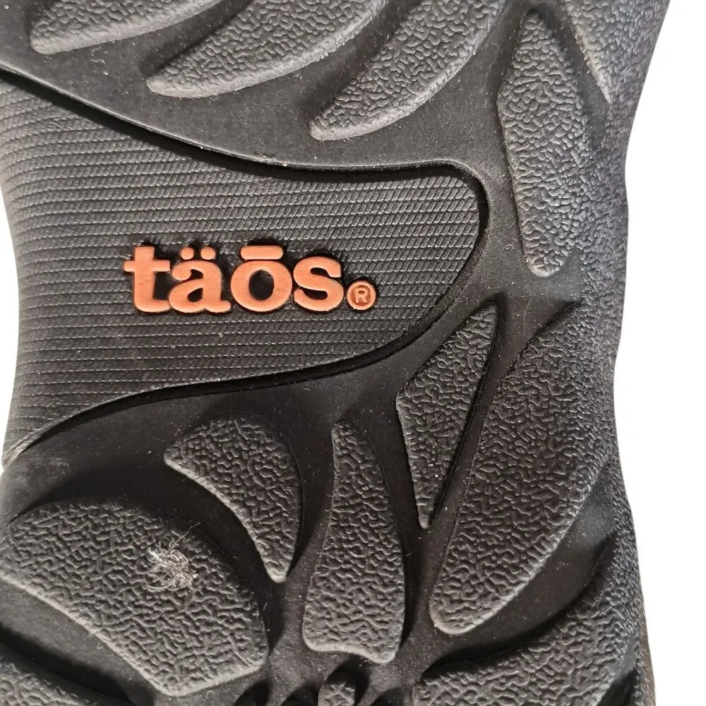 Taos Sandal Flat Pewter Gray Leather Studded Strappy Womens 9